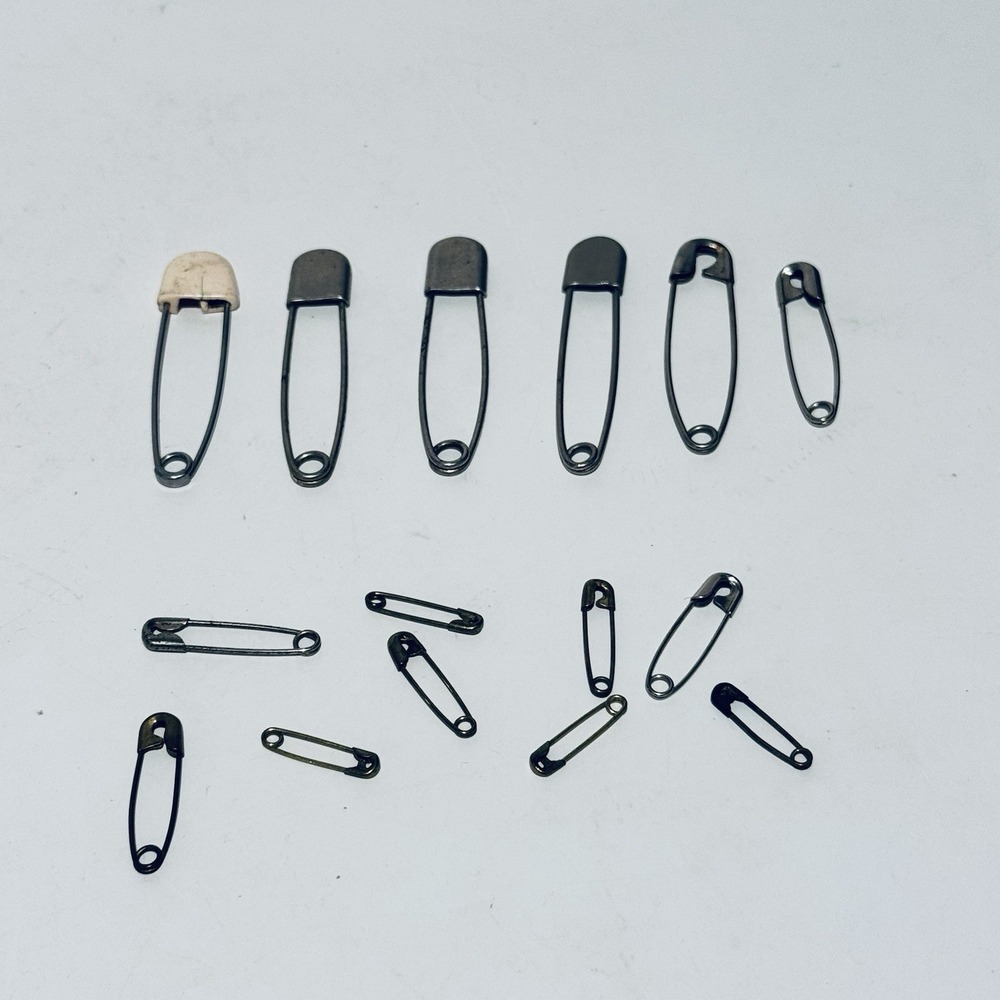 (15) Vintage Sewing Quilting Blanket Safety Pins Misc Lot Different Sizes